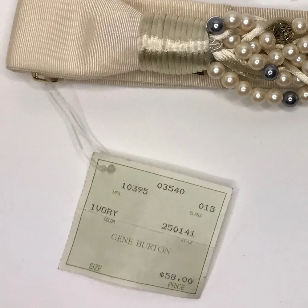 Vintage 80’s Carolyn Tanner faux pearl ivory belt